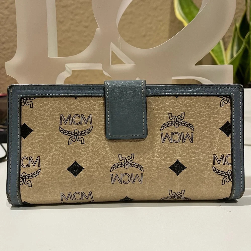 MCM Long Bifold Wallet - Picture 2 of 16